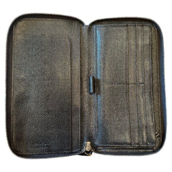 Salvatore Ferragamo Black Leather Zip Wallet | Gancini Logo - Picture 4 of 5